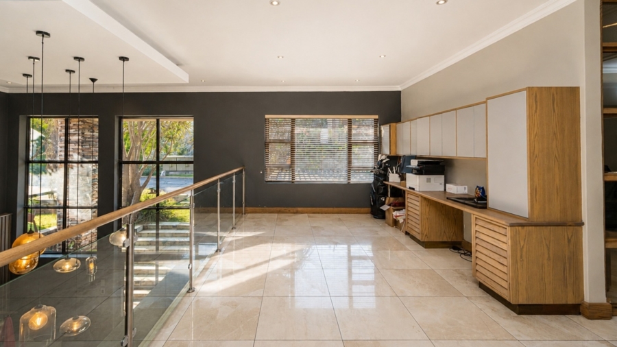 8 Bedroom Property for Sale in Birdwood Estate North West